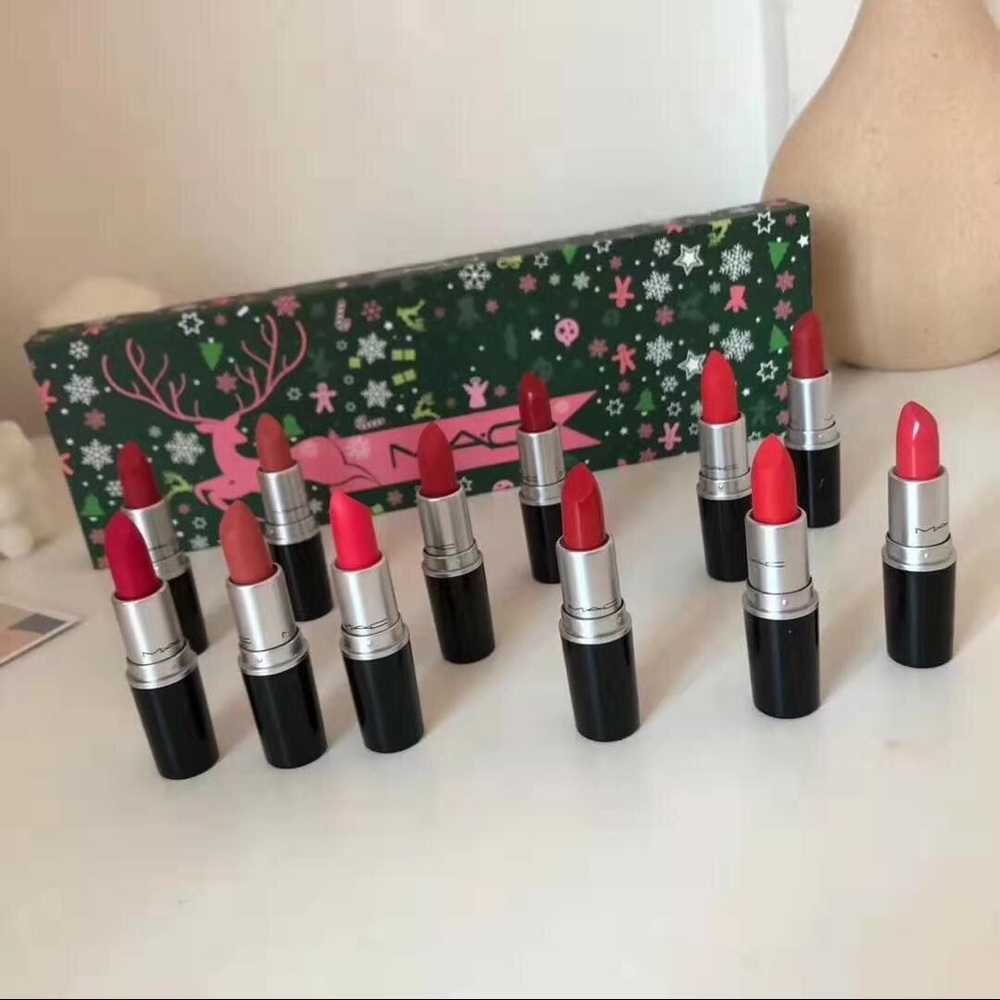 Mac lip set